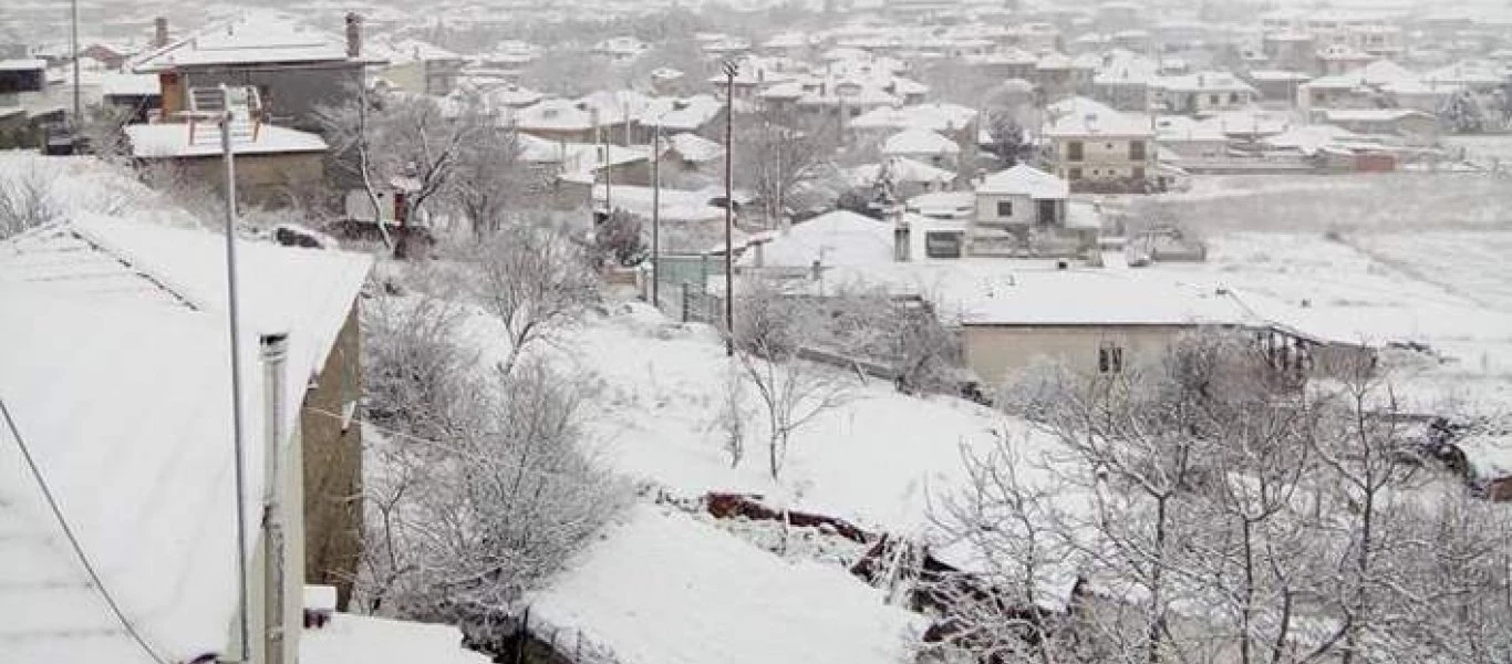 Στα λευκά ντύθηκε η δυτική Μακεδονία από τη χιονόπτωση- Xωρίς σοβαρά προβλήματα η κίνηση των αυτοκινήτων (φωτό)